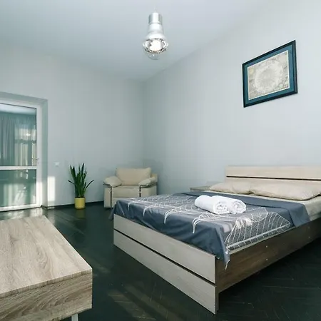 Apartment 3 спальни и гостинная на крещатике 29 Kyiv
